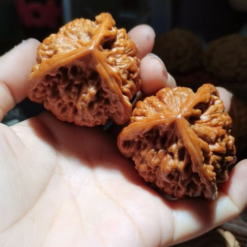 猴头核桃吊坠自**龙48精修工艺三棱