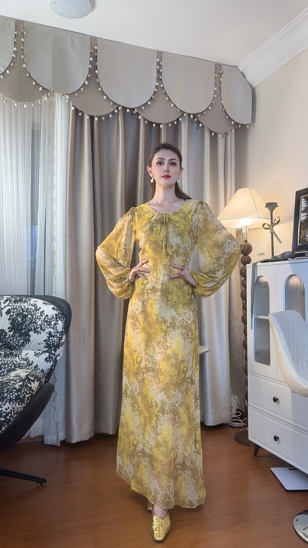 气质时尚轻奢风格斜裁茶歇长裙连衣裙