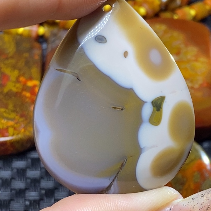 玛瑙/玉髓颈饰未镶嵌