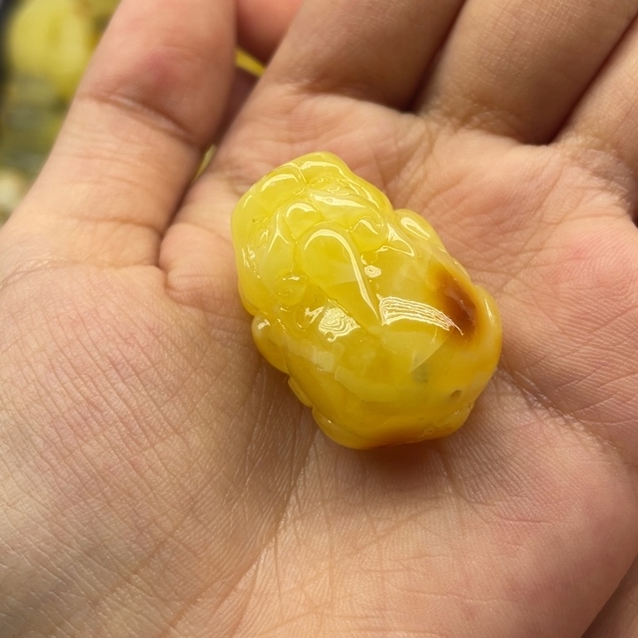 未镶嵌琥珀裸石天然琥珀蜜蜡貔貅
