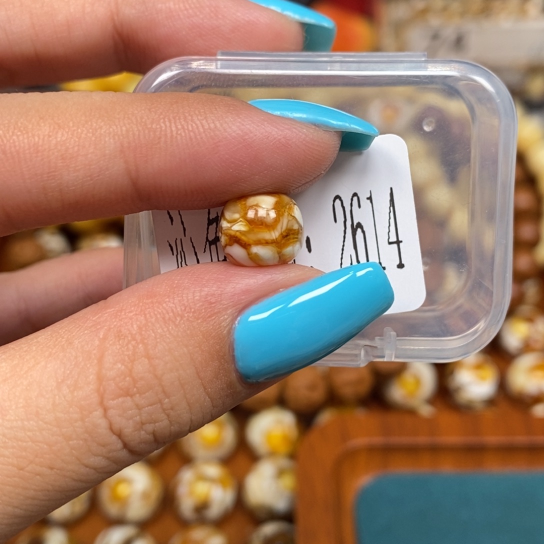 蜜蜡未镶嵌珠宝奇石2614