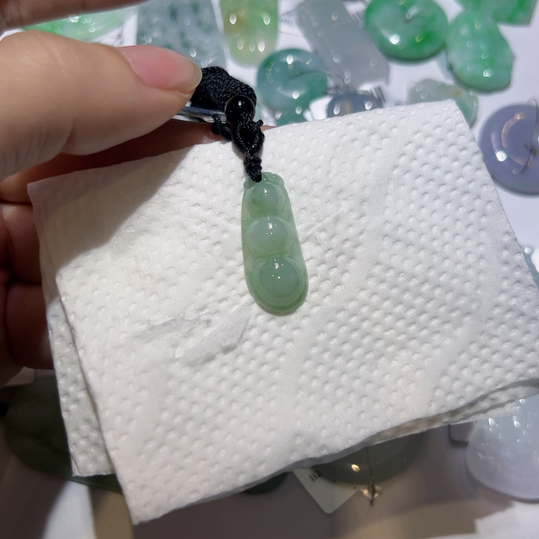 翡翠颈饰未镶嵌天然翡翠A货