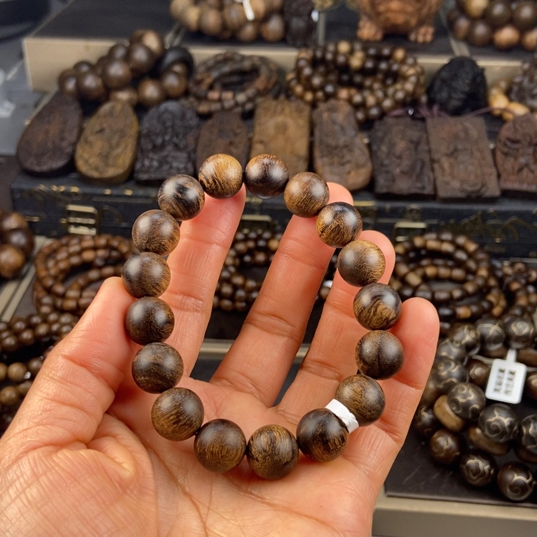 沉香手串唐*爷越南芽庄白棋玉化留疤