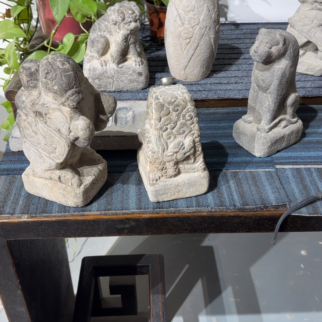 u***7石材案头摆件，完整品相