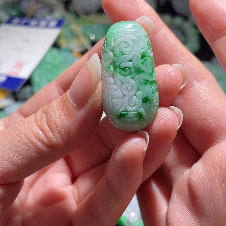 颈饰未镶嵌翡翠天