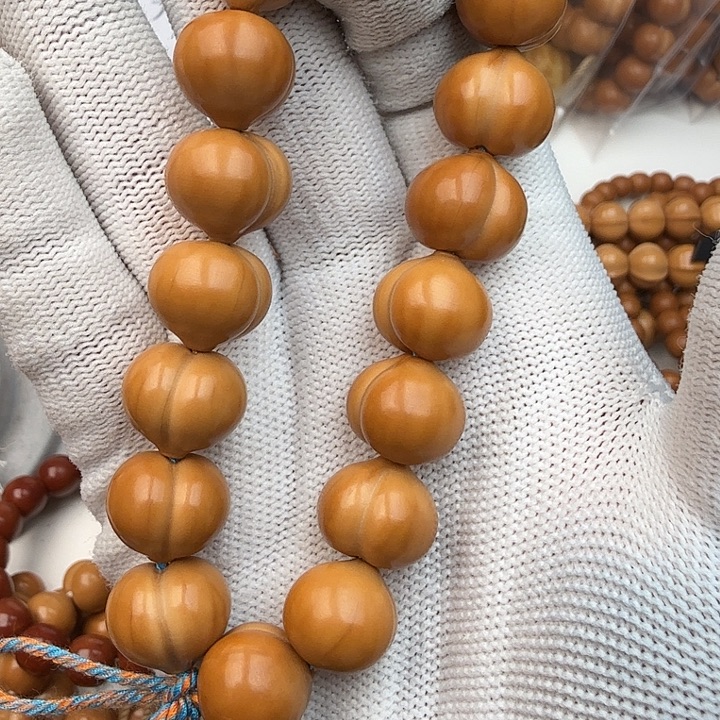 西***子猴头核桃吊坠屁，桃瑕疵