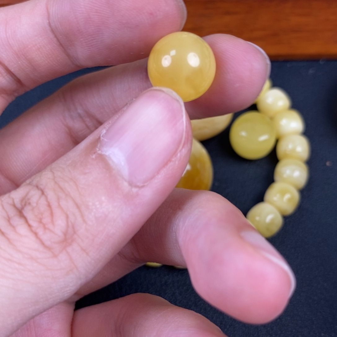 琥珀未镶嵌裸石06