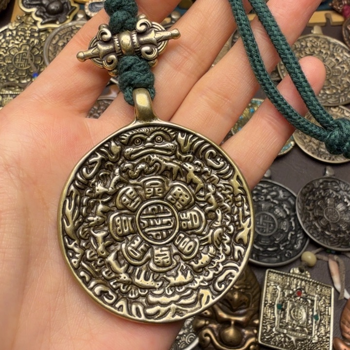 藏传文玩九宫如图