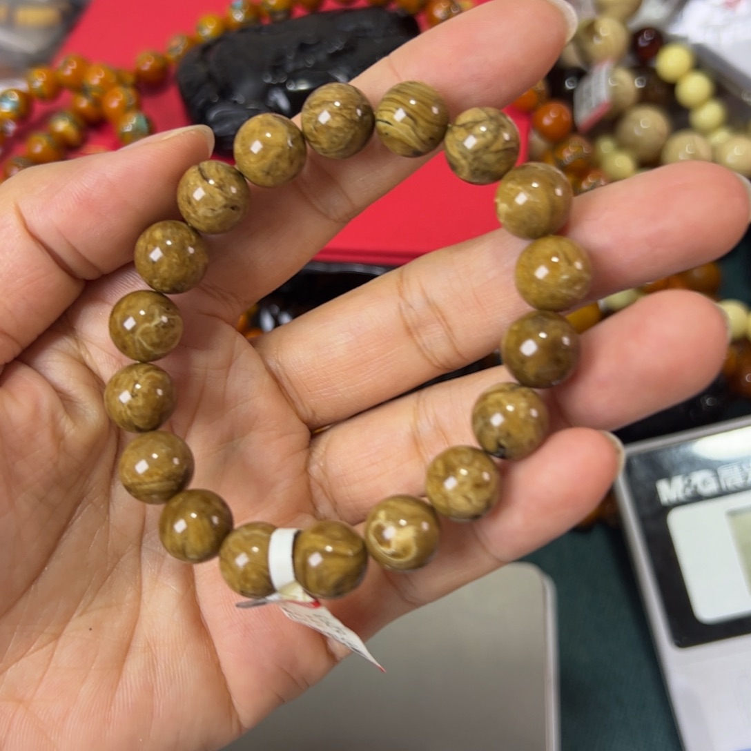 未镶嵌琥珀珠宝奇石66