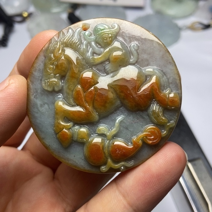 翡翠未镶嵌颈饰翡翠