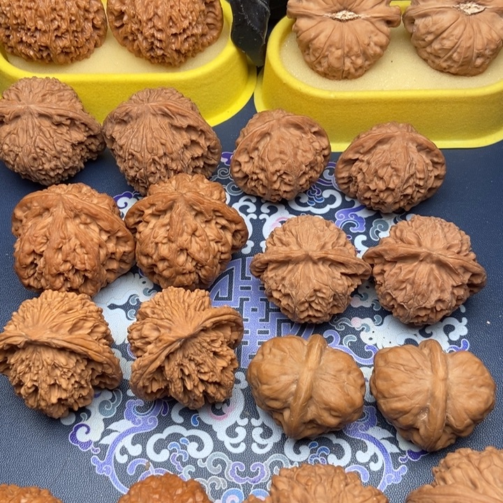 该***～文玩核桃把件打底