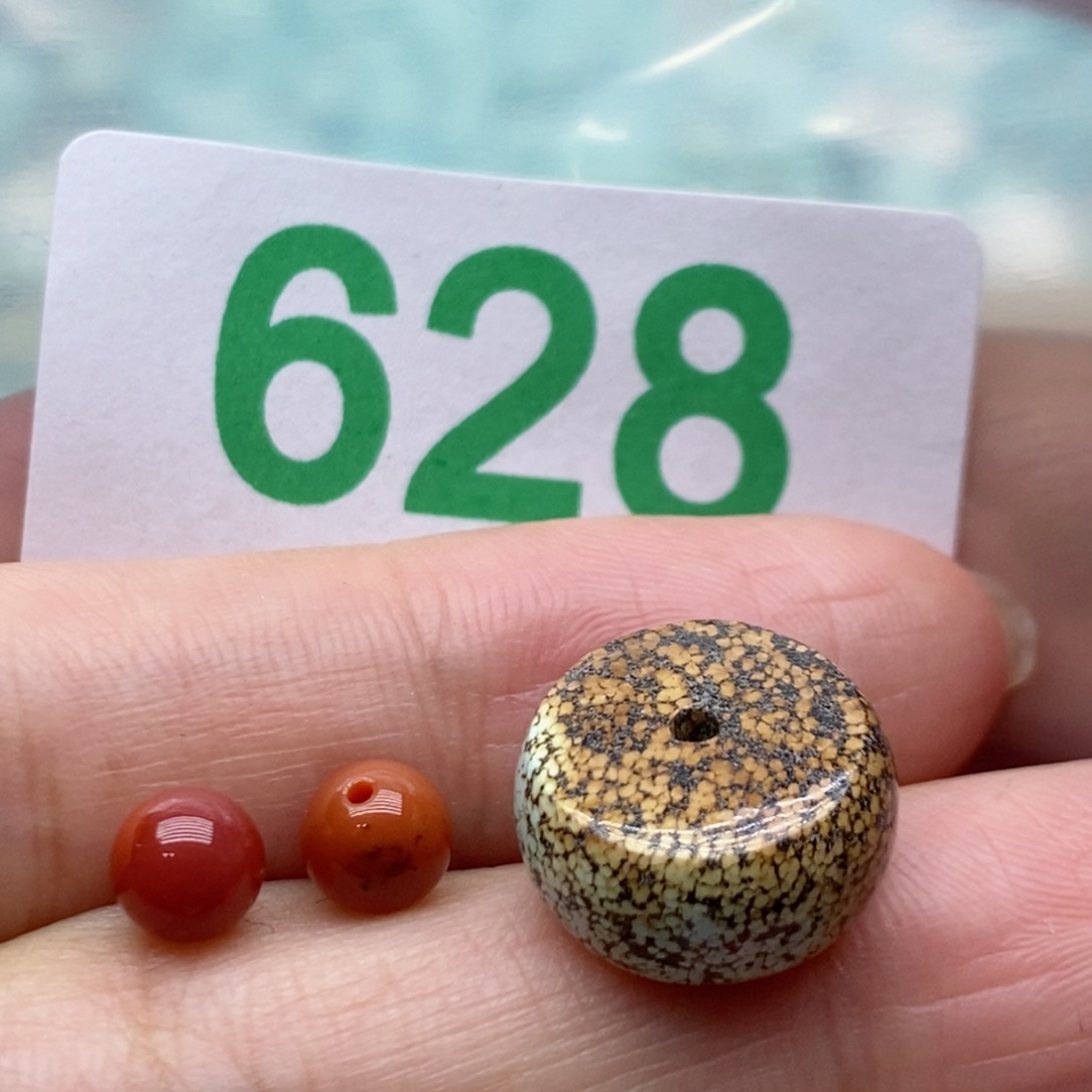 南红玛瑙未镶嵌珠宝奇石