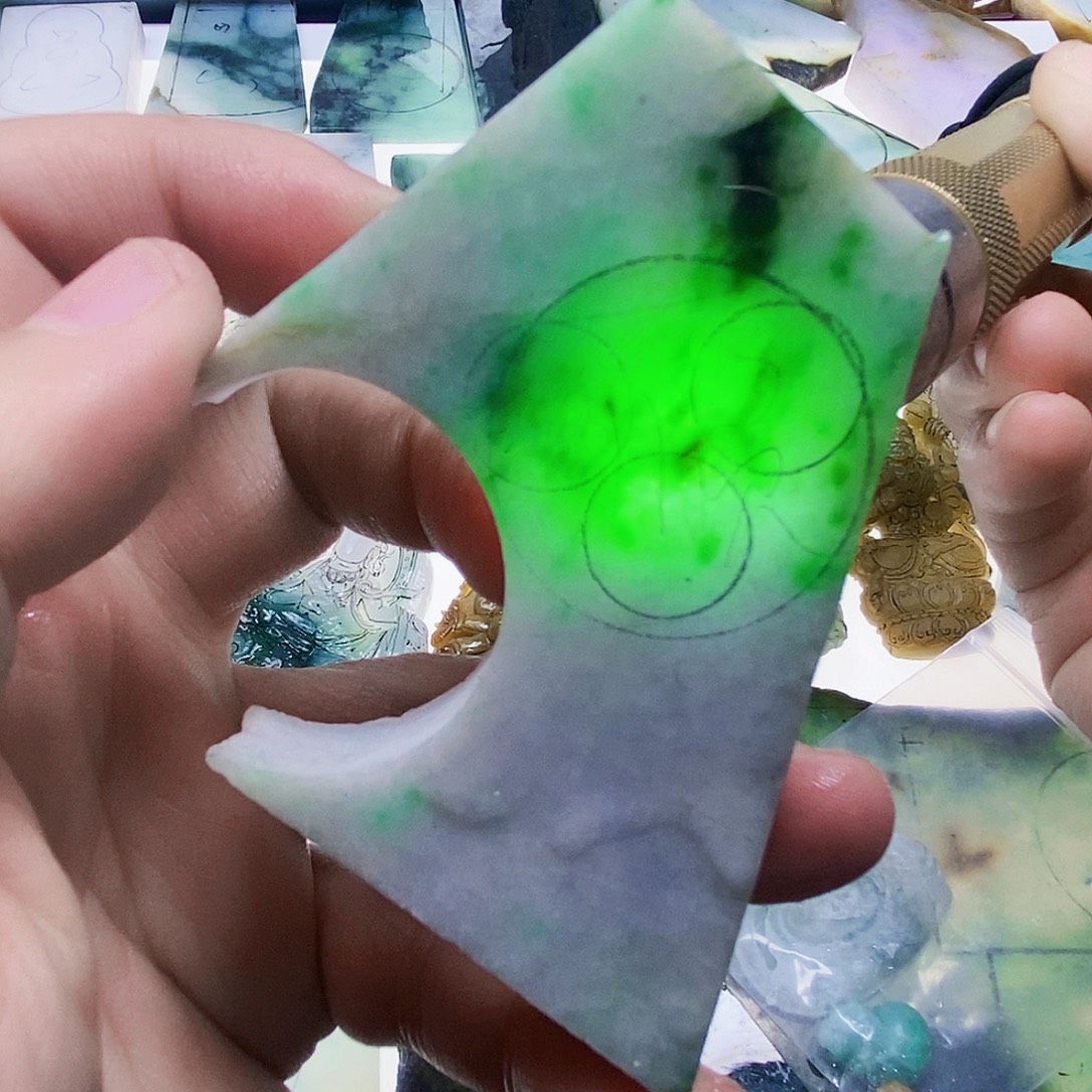 定制翡翠未镶嵌切料子，包工包料平安扣