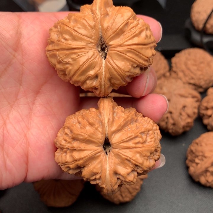 啦***噜吊坠文玩核桃狮子头