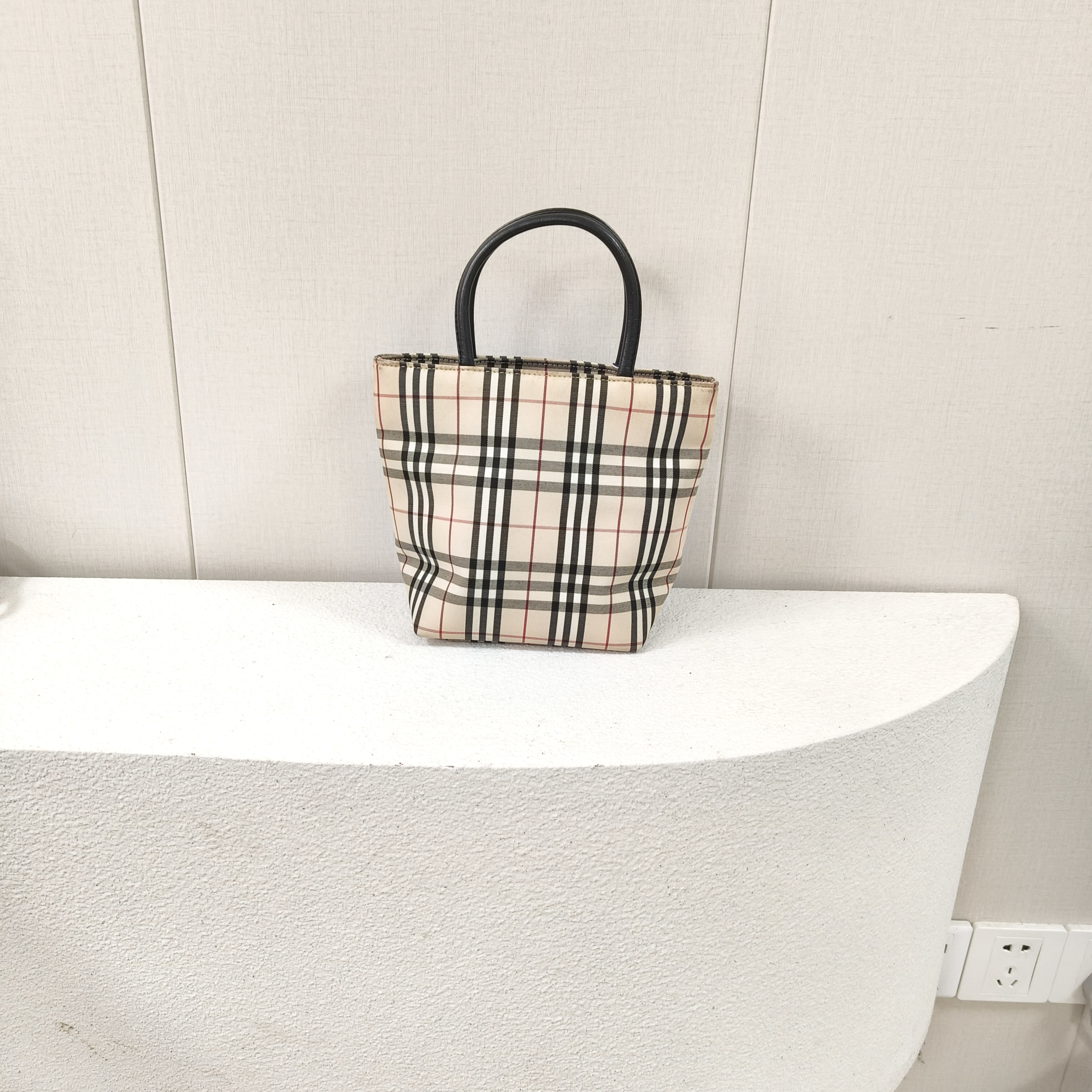 95新 BURBERRY/博柏利 暮野Z/巴宝莉手提/19031