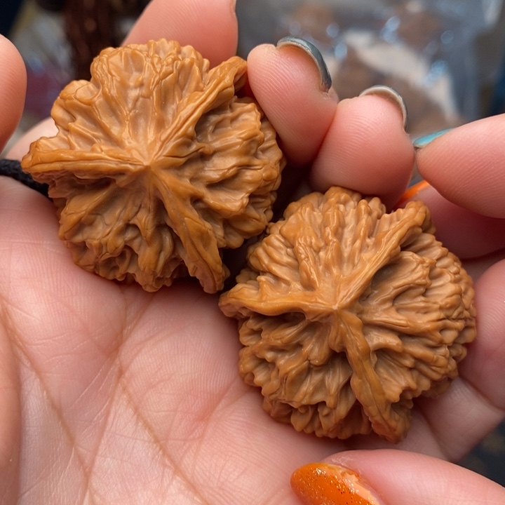 把件文玩核桃野生帝王三棱38尺核桃