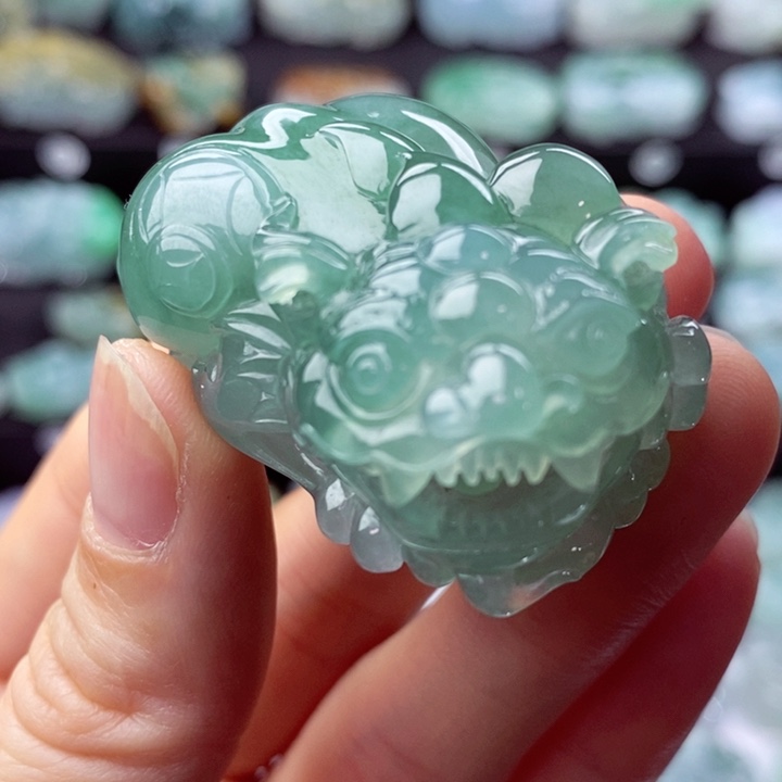 翡翠颈饰未镶嵌天然