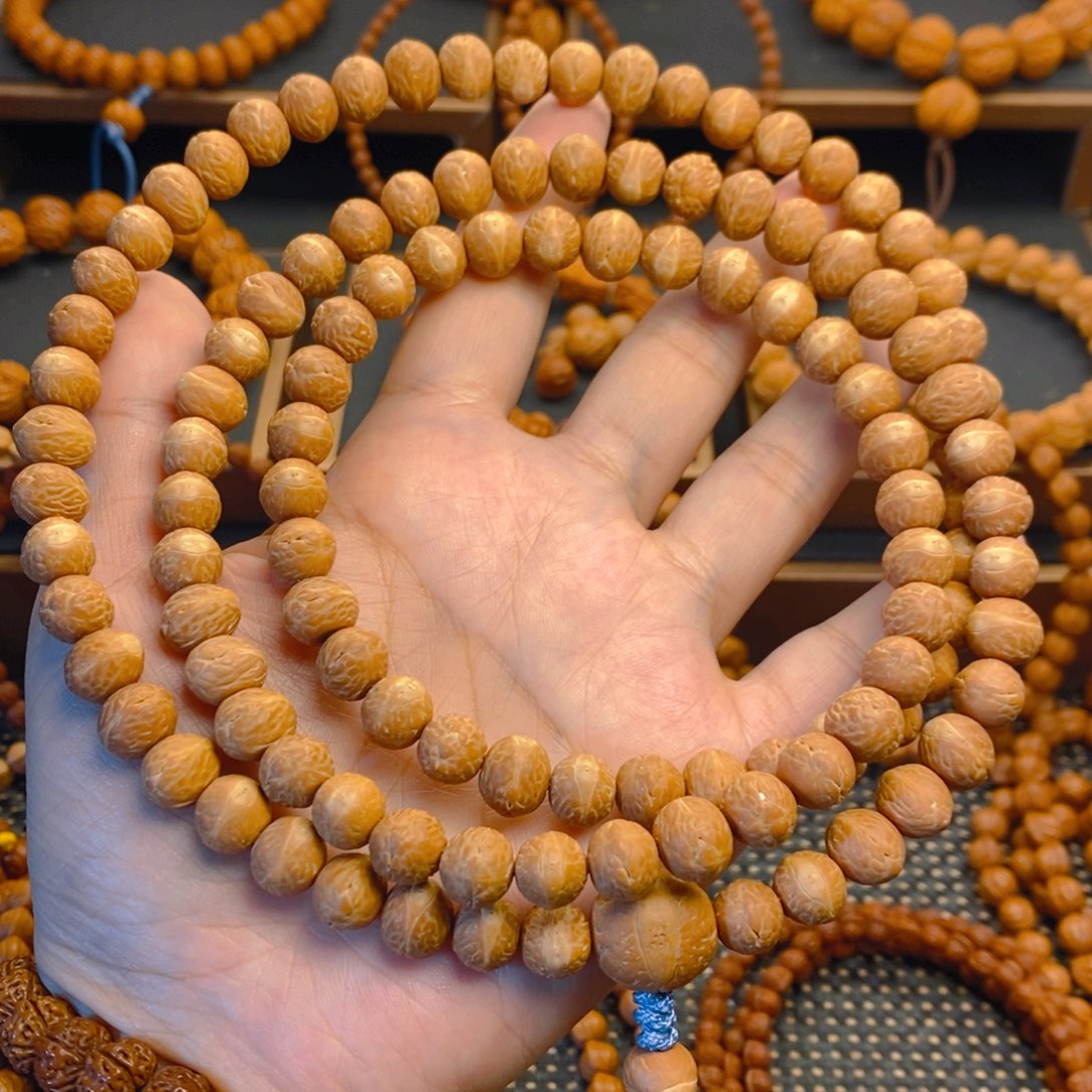 浩***兔桃核吊坠秦岭森林095