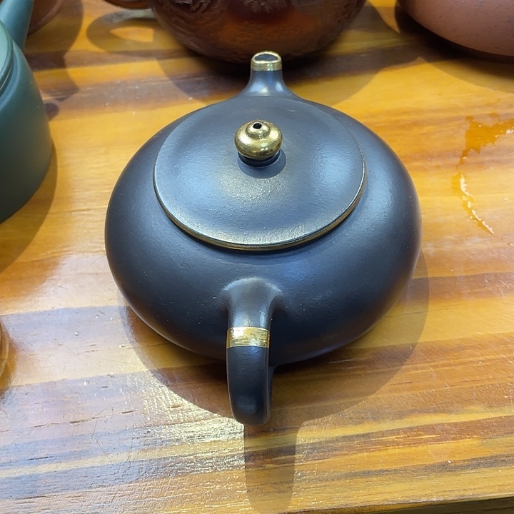 L***鹏紫砂茶壶正品一把