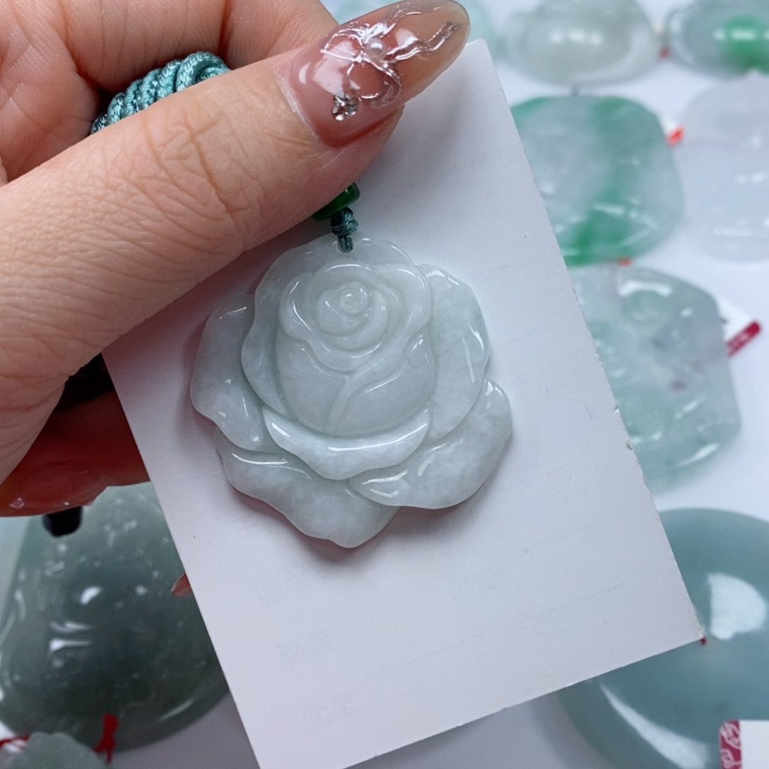 颈饰未镶嵌翡翠天然翡翠a货吊坠