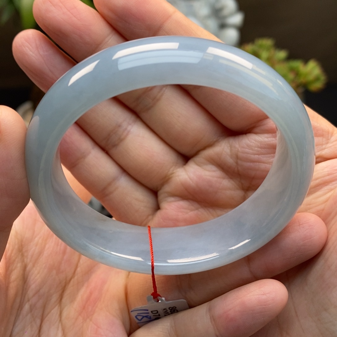 翡翠手镯未镶嵌天然