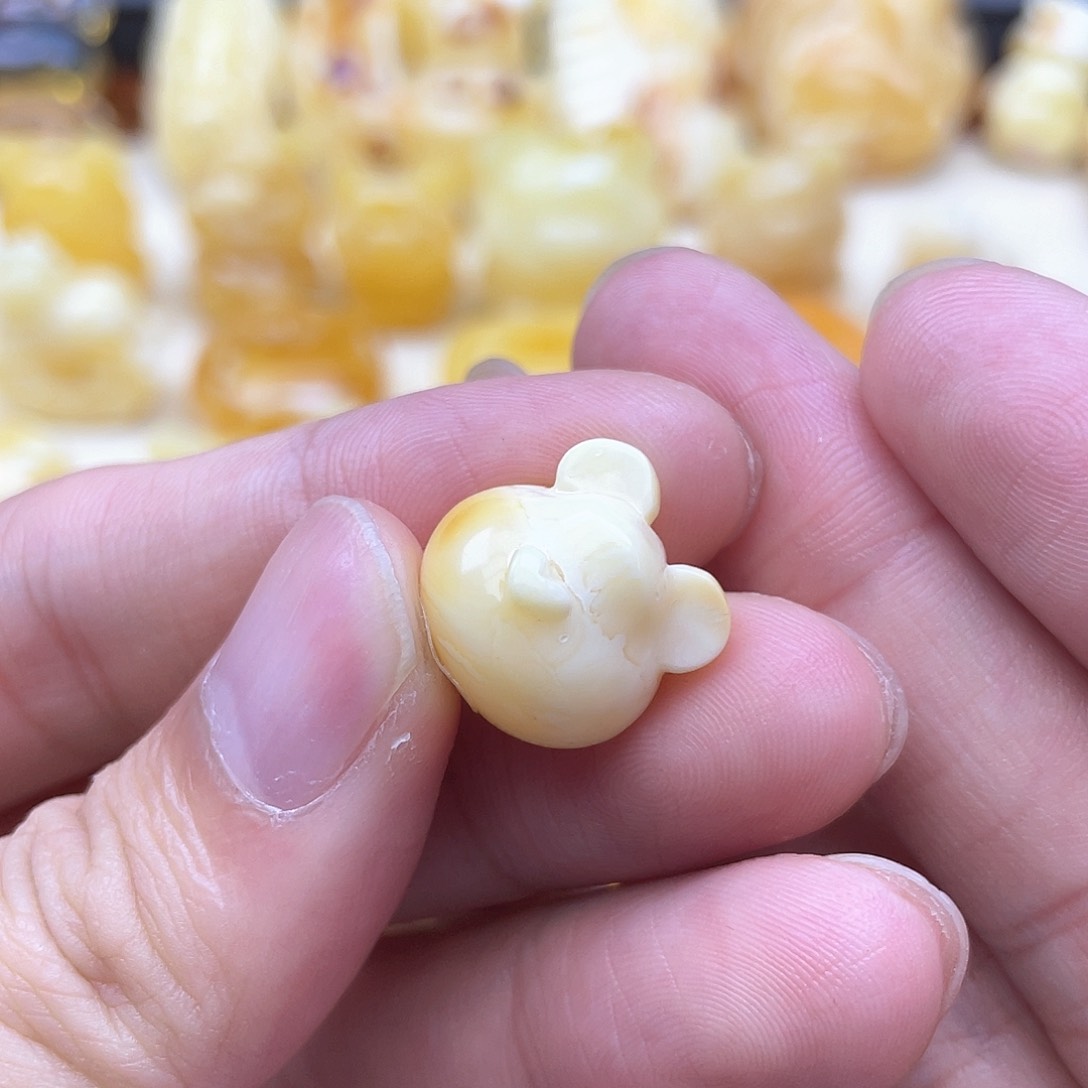 未镶嵌琥珀裸石蜜蜡