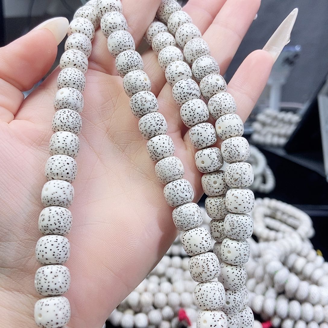 不***李吊坠星月菩提老型11*10，54颗手持