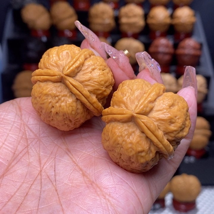 文玩核桃把件白羊三棱35号