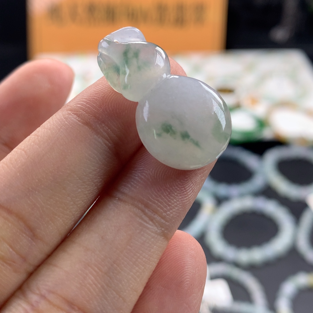翡翠未镶嵌手链翡翠
