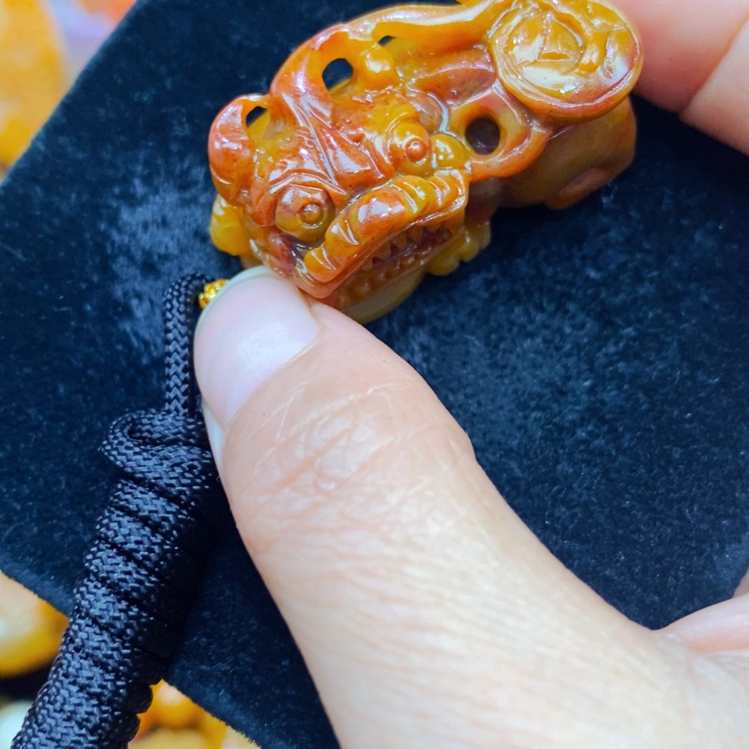 未镶嵌石英质玉（黄龙玉）吊坠(不含链)