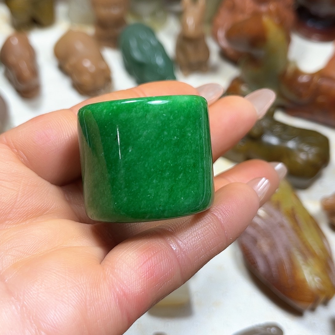 白玉菩提吊坠白玉菩提吊坠