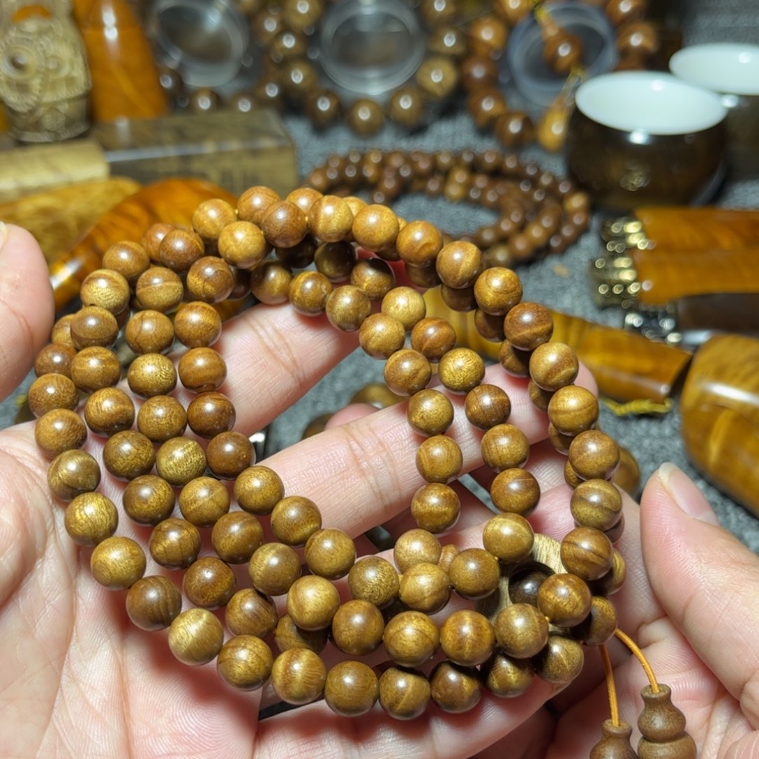 金丝楠枯木佛珠0.8花纹