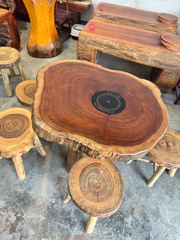 进口实木整板餐桌茶几办公棋牌桌高端大气上档次