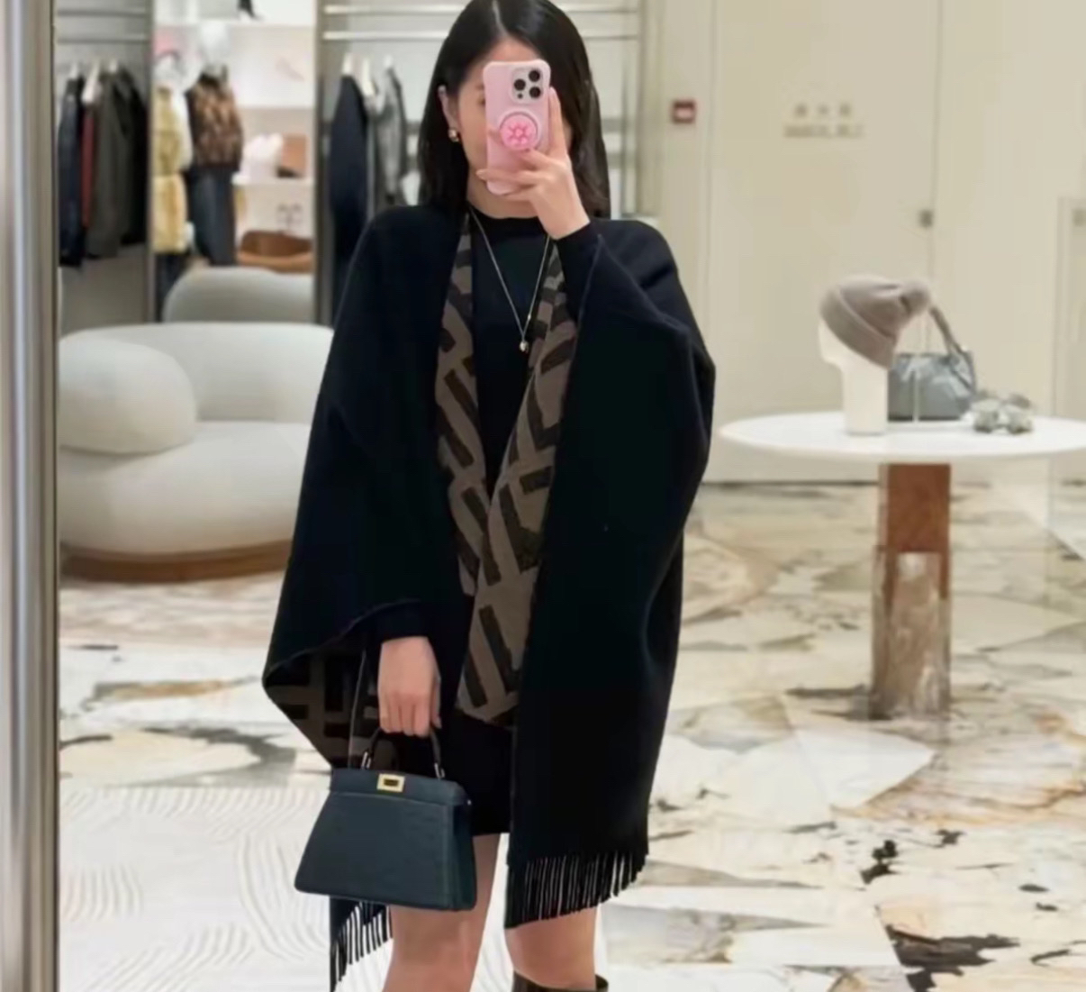 正确版羊绒披肩围巾两用秋冬新款女高级保暖流苏斗篷外搭