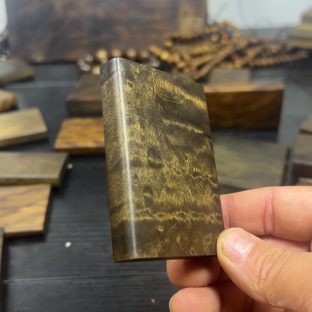 我***旅小叶金丝楠无事牌