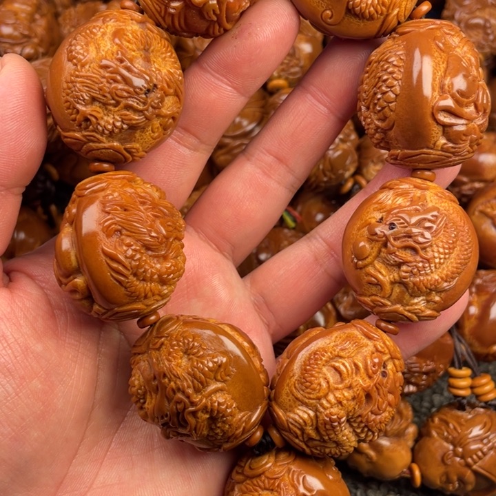 橄榄核吊坠王*来橄榄核手持