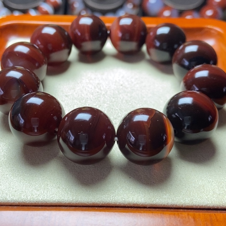 玛瑙/玉髓未镶嵌手串满肉 酒红