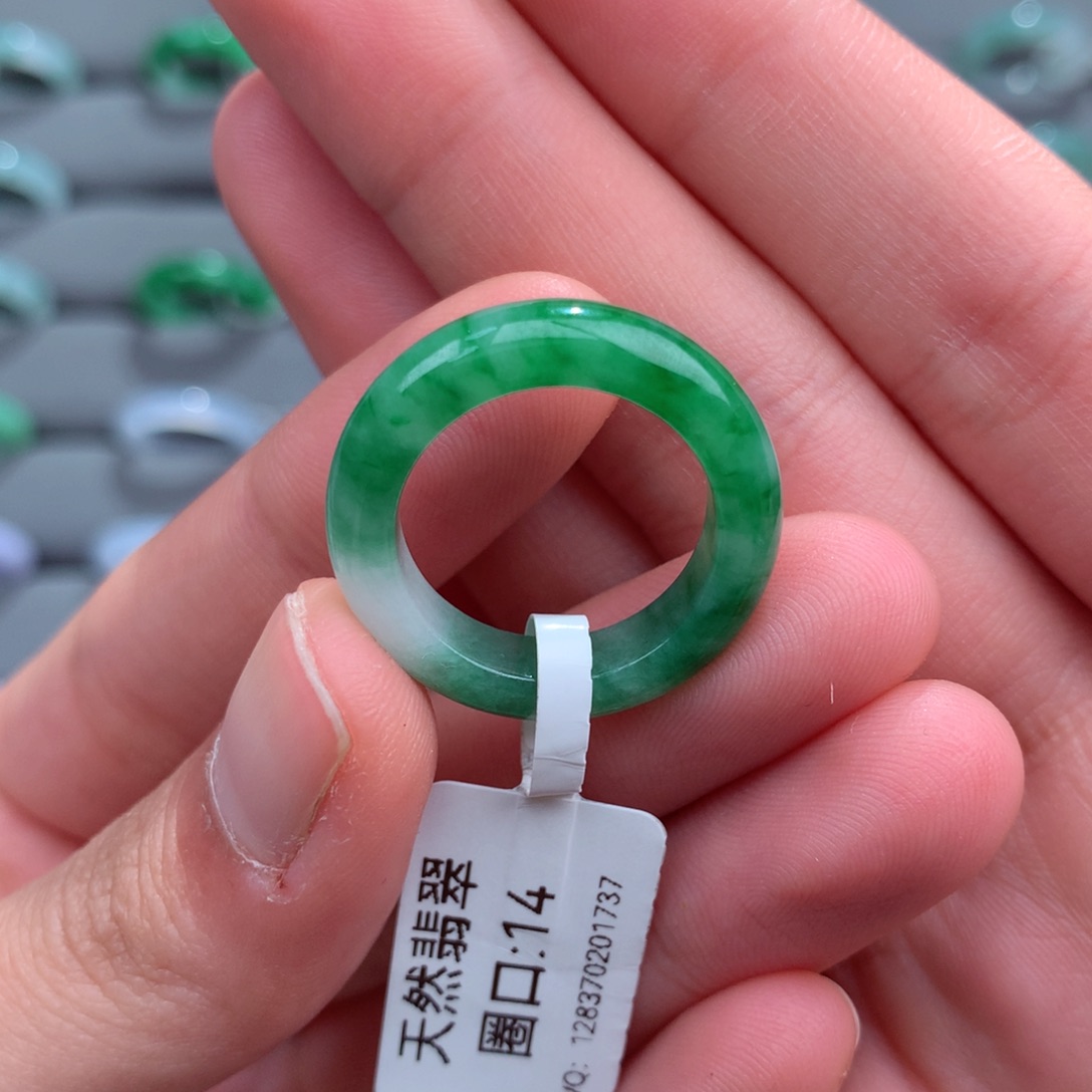 翡翠戒指未镶嵌天然
