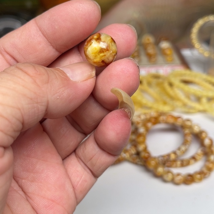 琥珀未镶嵌裸石08号