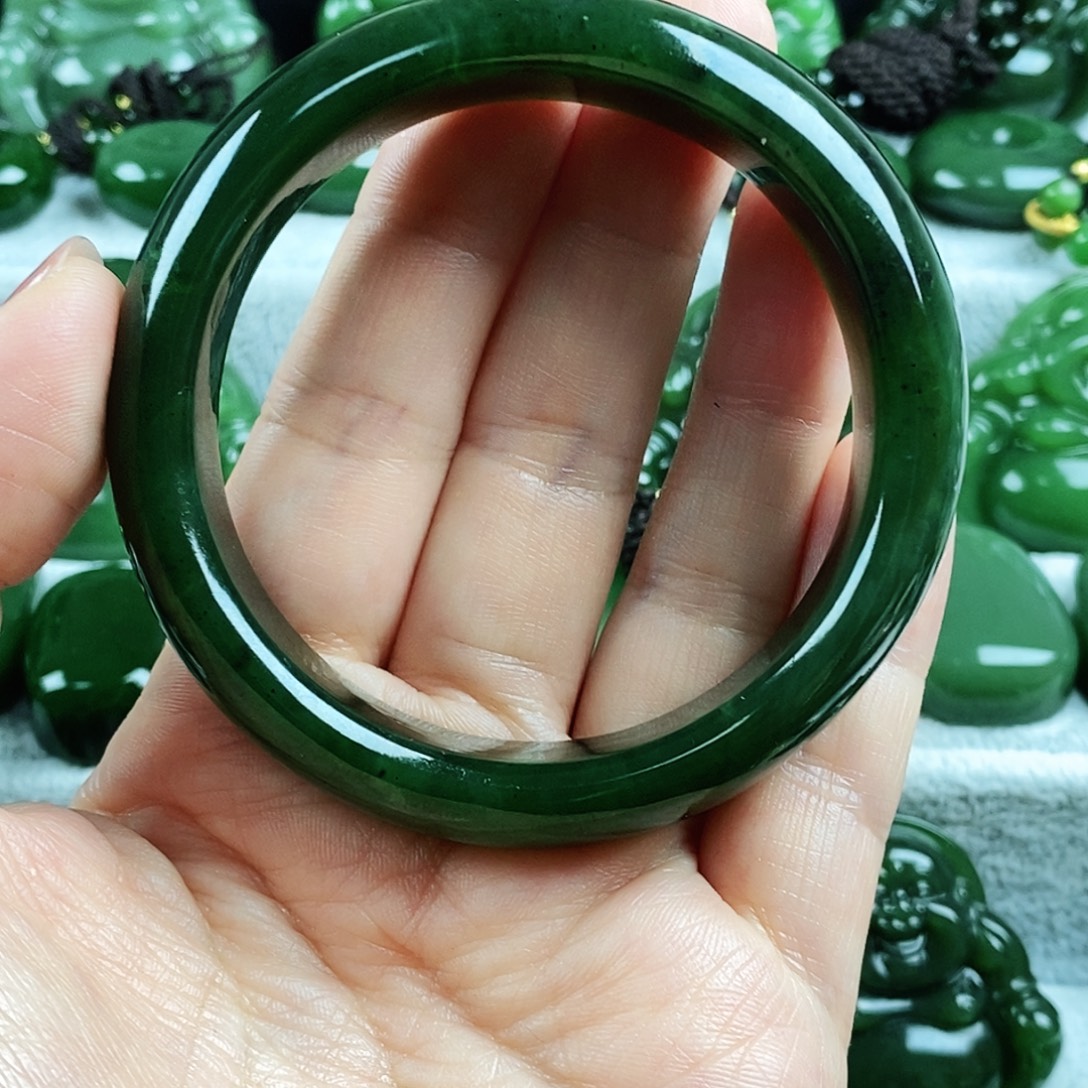 飞***燕颈饰未镶嵌和田玉（碧玉）56mm