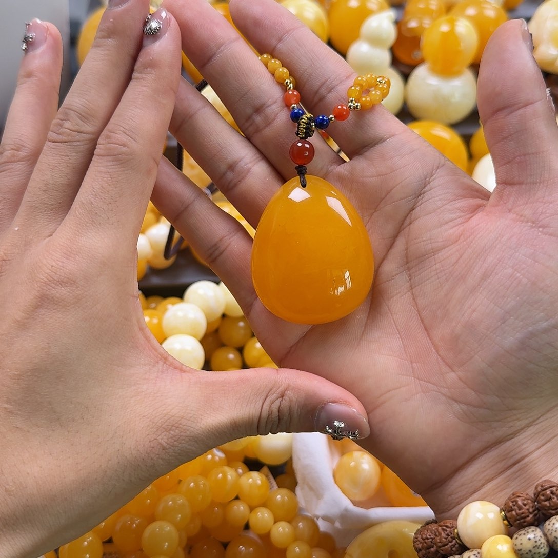 蜜蜡珠宝奇石未镶嵌水滴