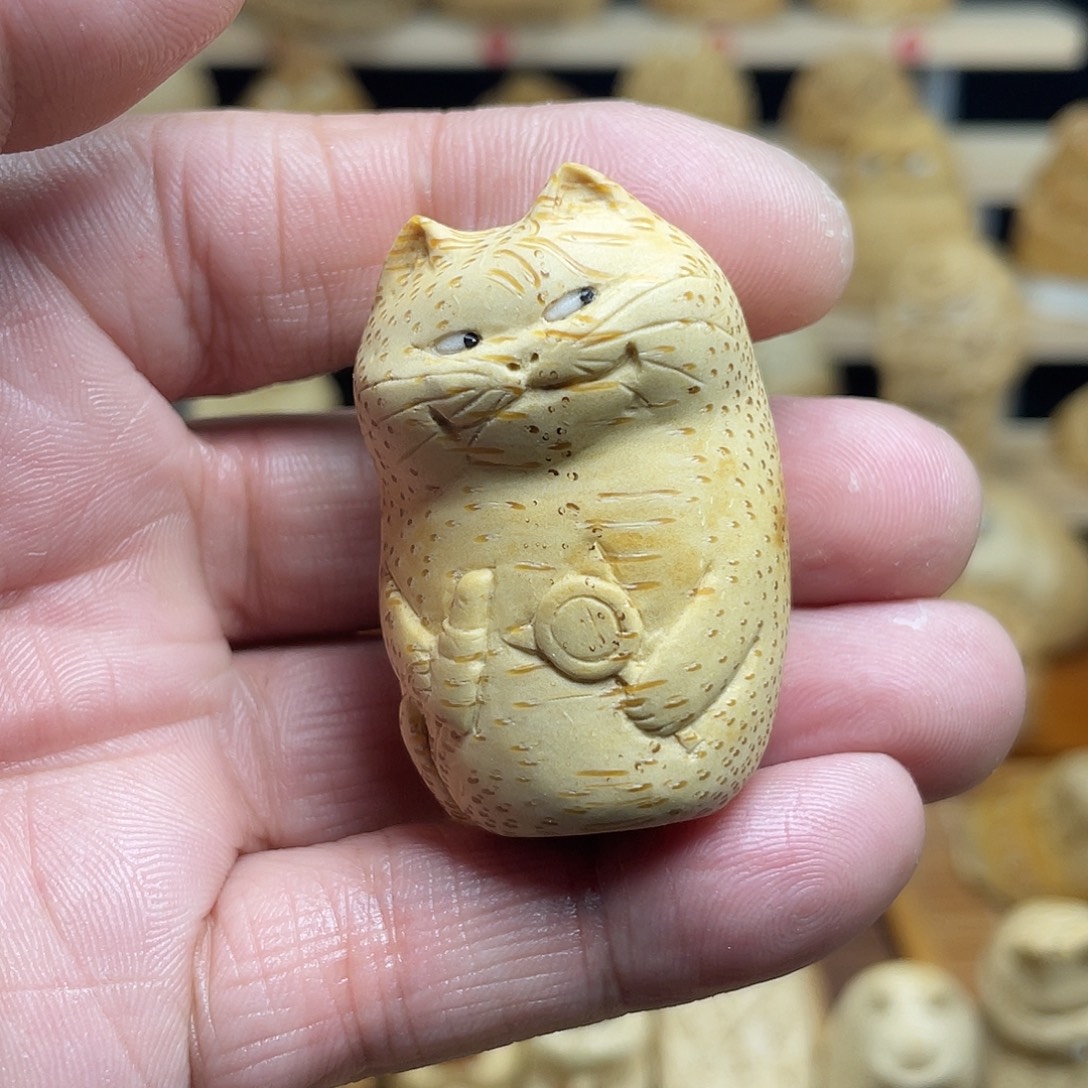 竹竹根雕猫咪手把件