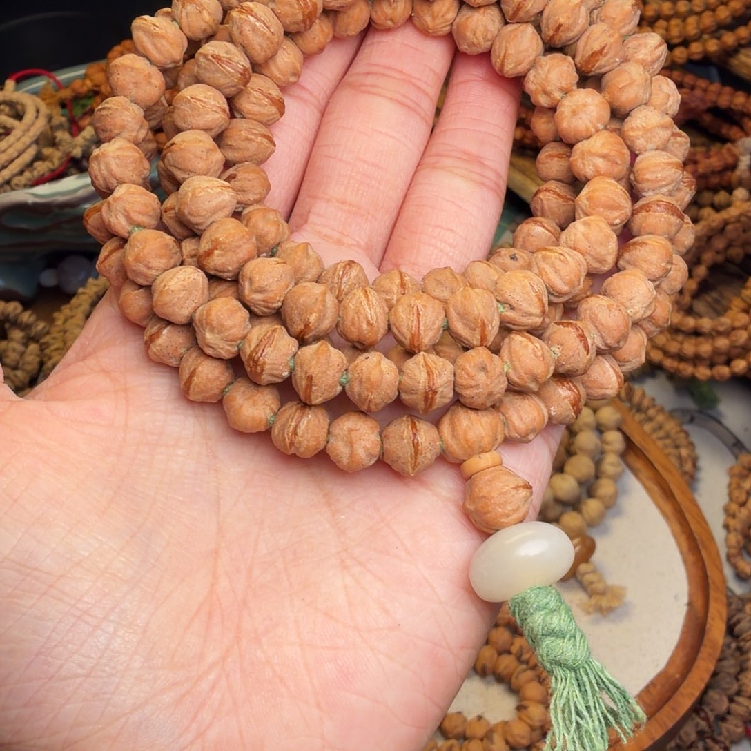 厂***彪柏香籽/百香籽吊坠