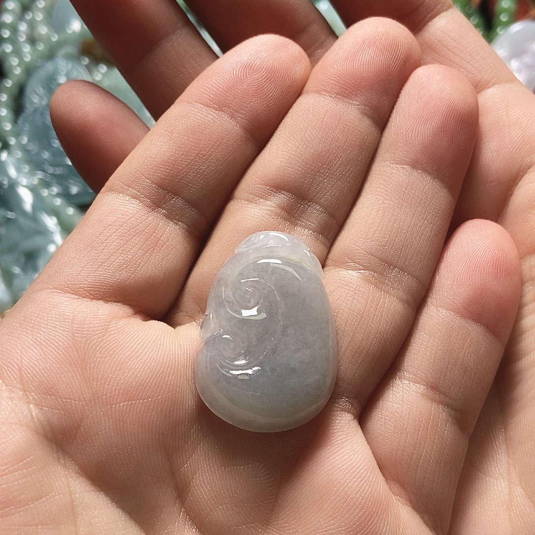 翡翠未镶嵌颈饰糯冰翡翠如意