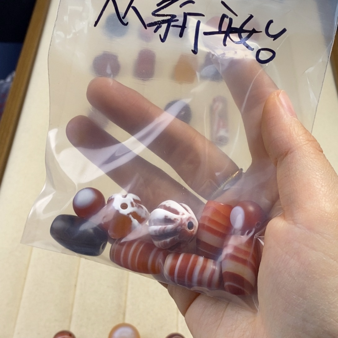 从***始玛瑙/玉髓未镶嵌颈饰