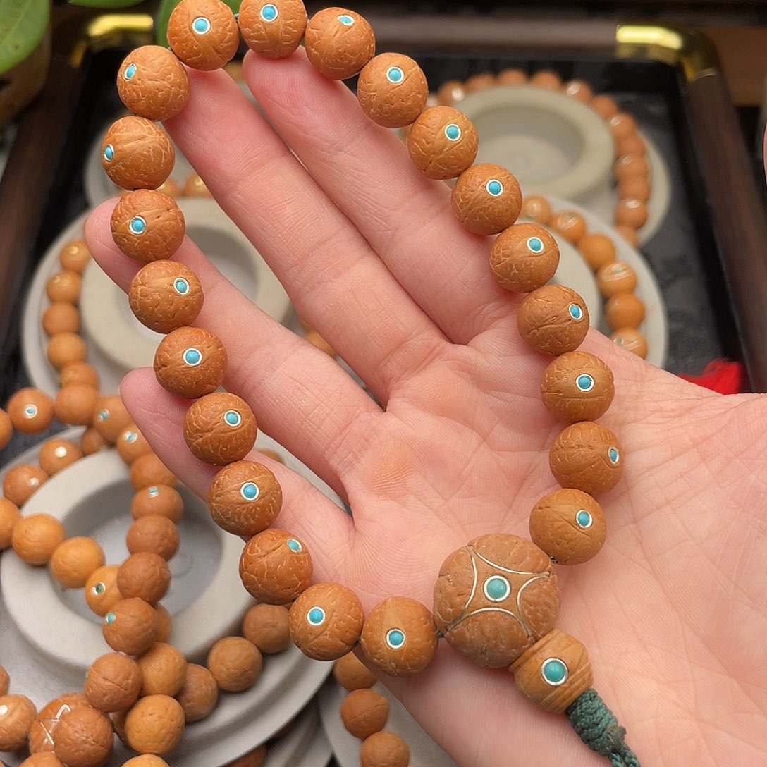 凤眼菩提吊坠紫金