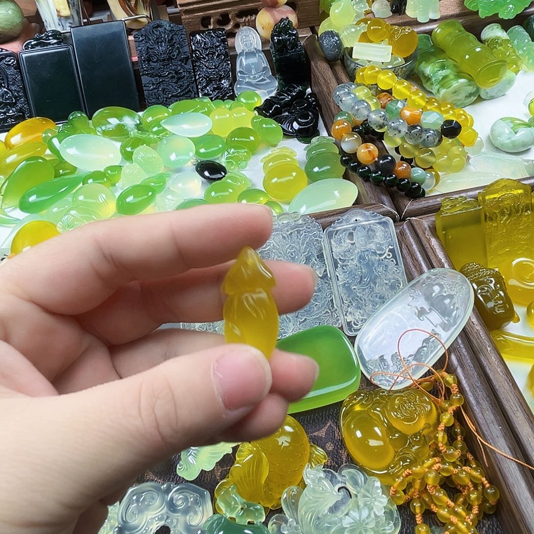 岫玉未镶嵌吊坠(不含链)