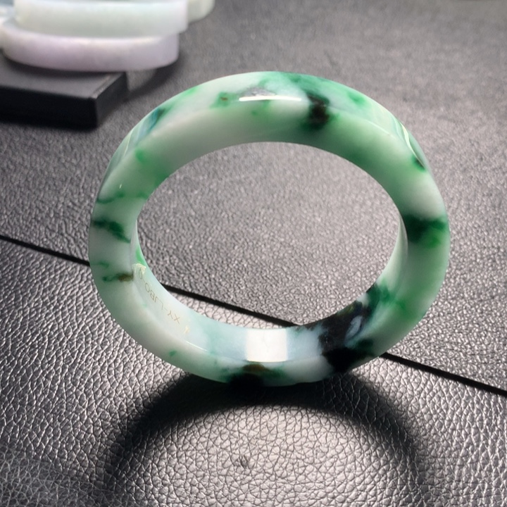 定制翡翠未镶嵌手镯