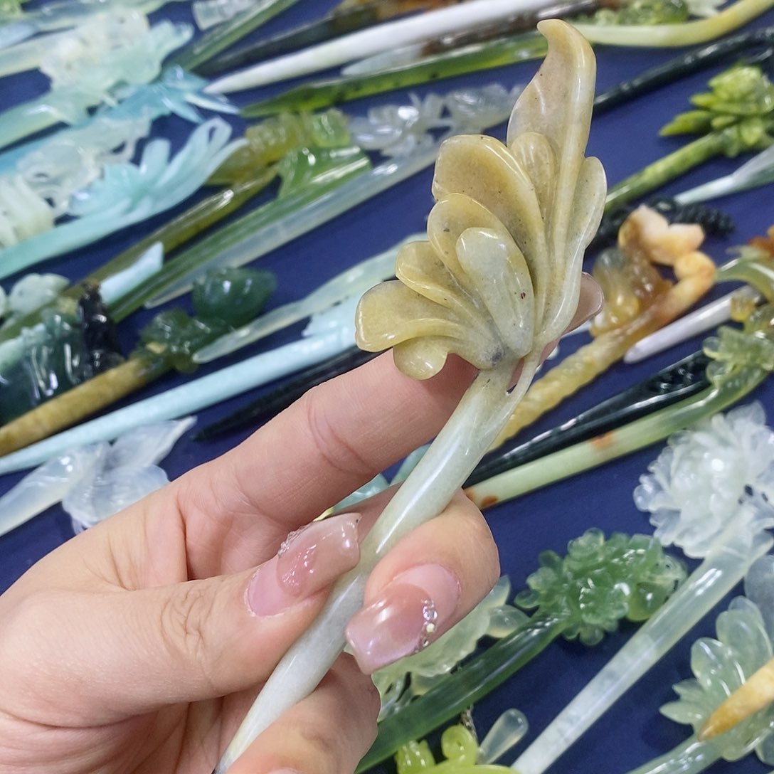 蛇纹石玉发簪未镶嵌