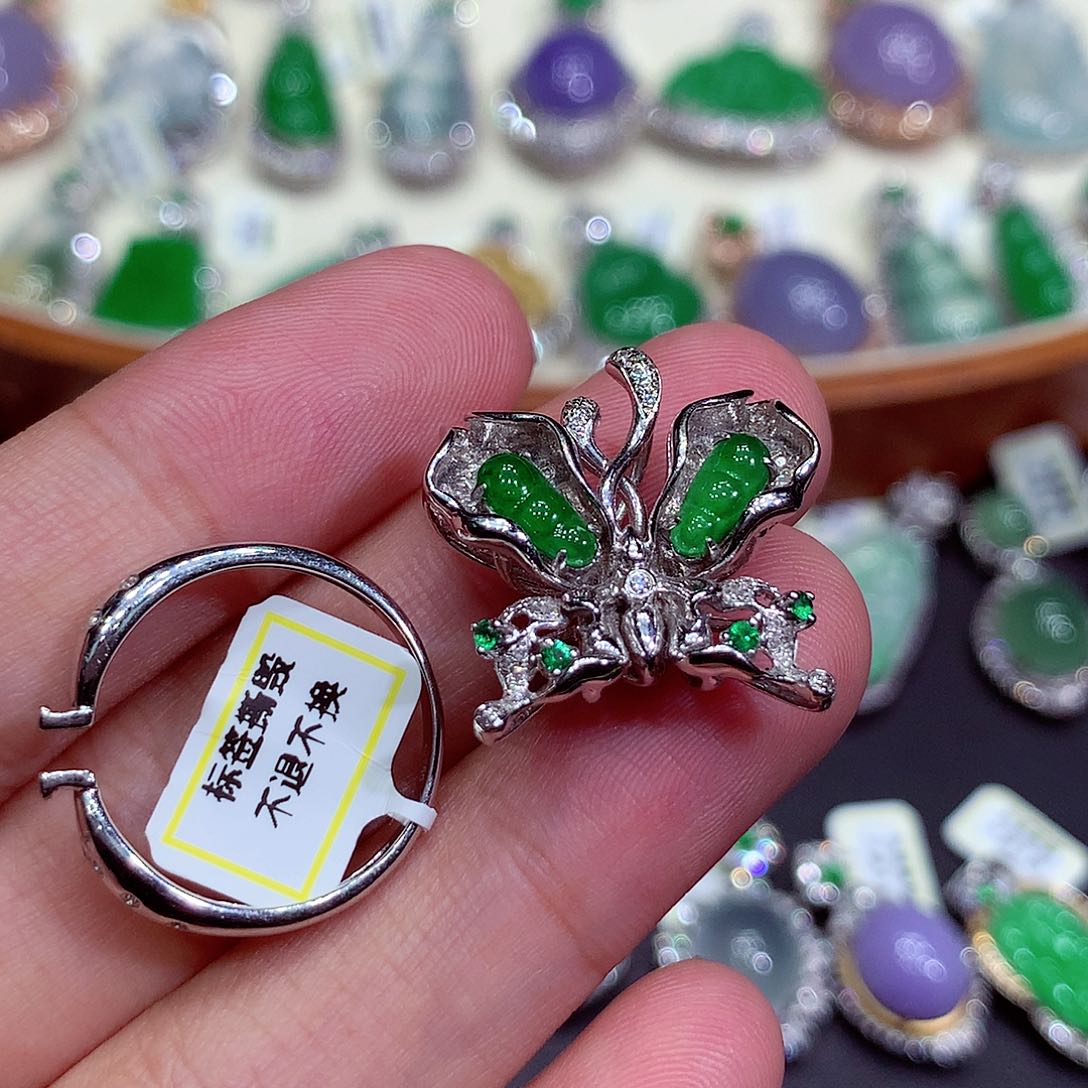翡翠18K金镶嵌吊坠(不含链)